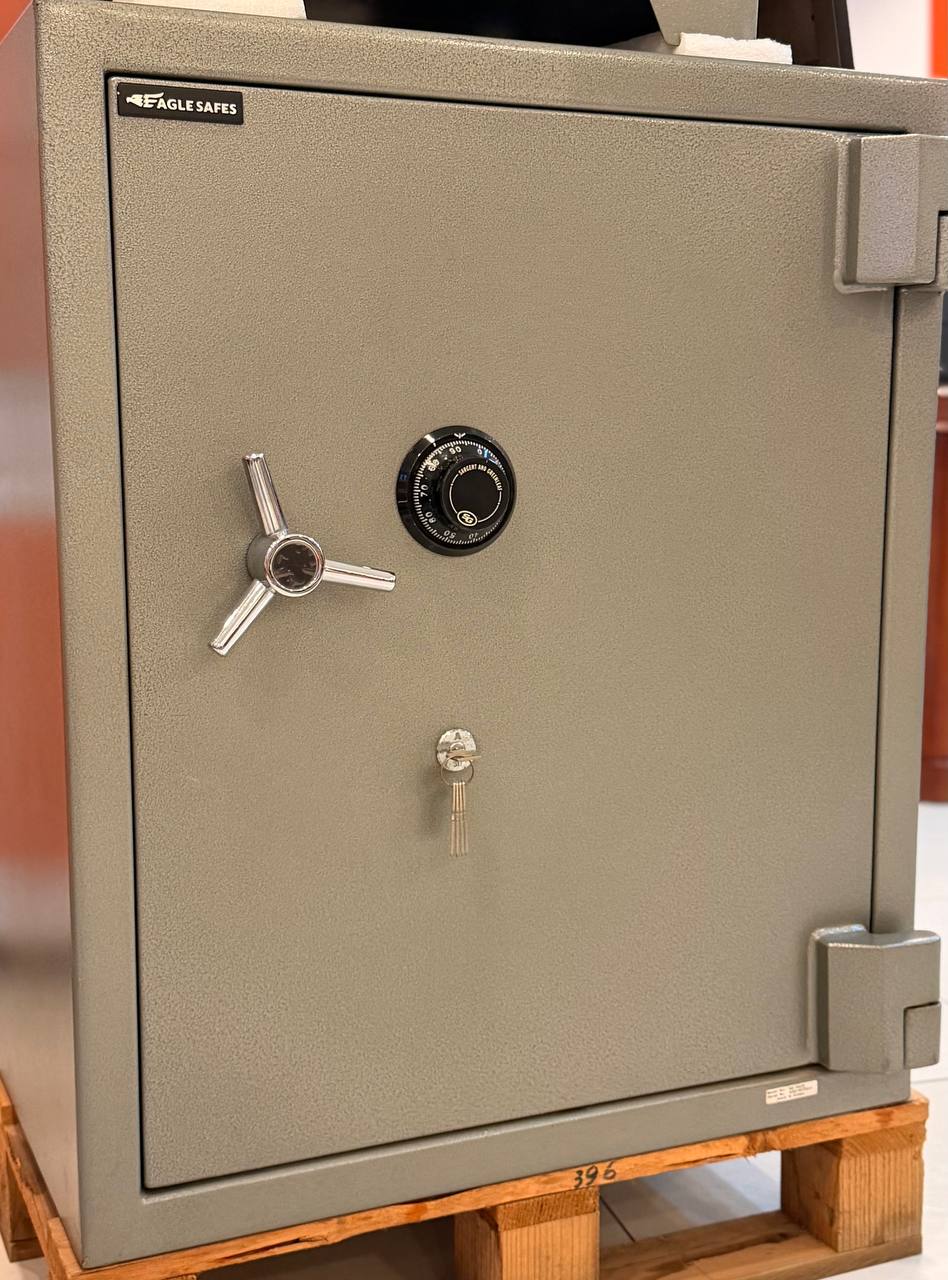 Size 6 Safe product image